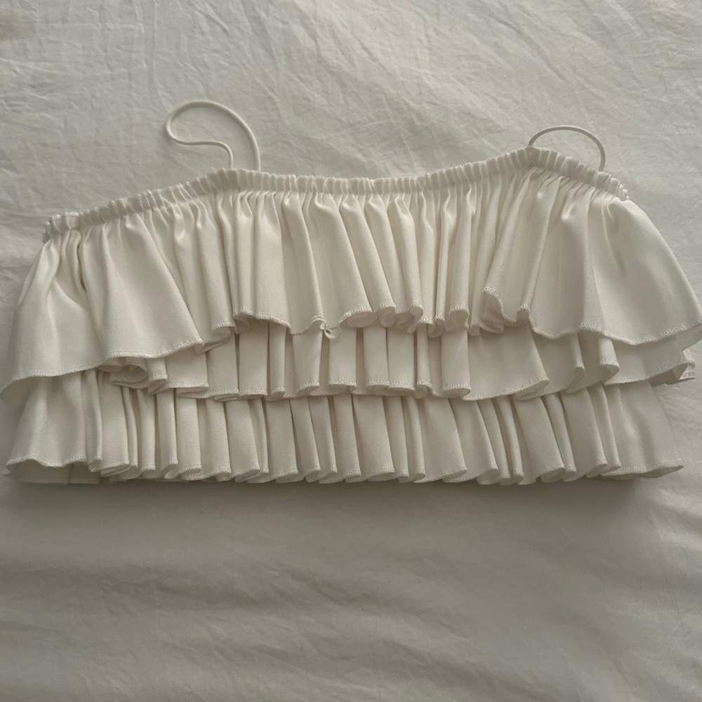 Elegant Cream Ruffle Crop Top - Picture 4 of 6